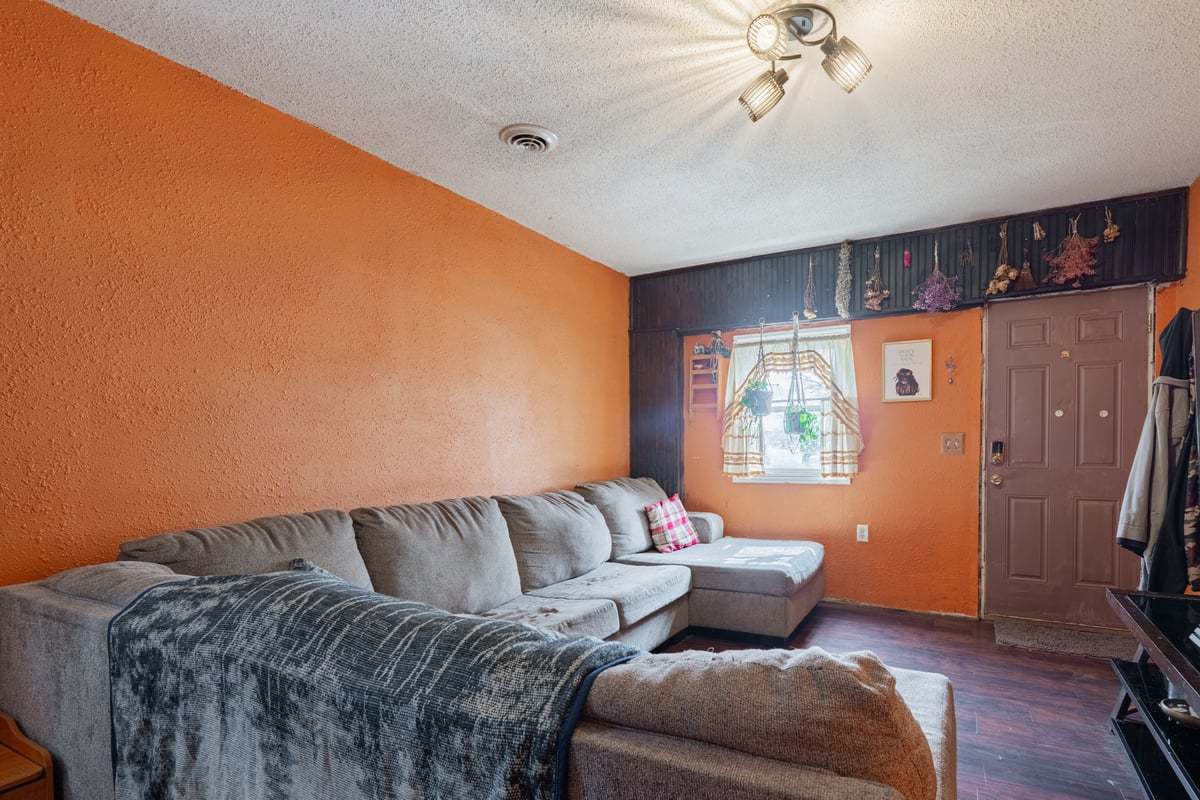 202 Jones Street Secor, IL 61771 - Photo 5 of 26