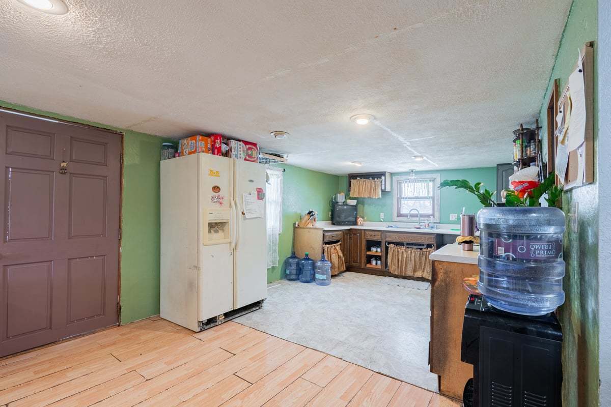 202 Jones Street Secor, IL 61771 - Photo 9 of 26