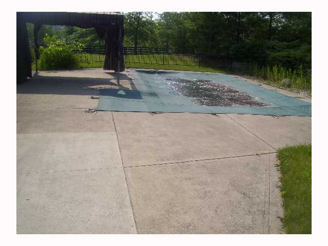 7661 Pond Close Road Blacklick, OH 43004 - Photo 11 of 14