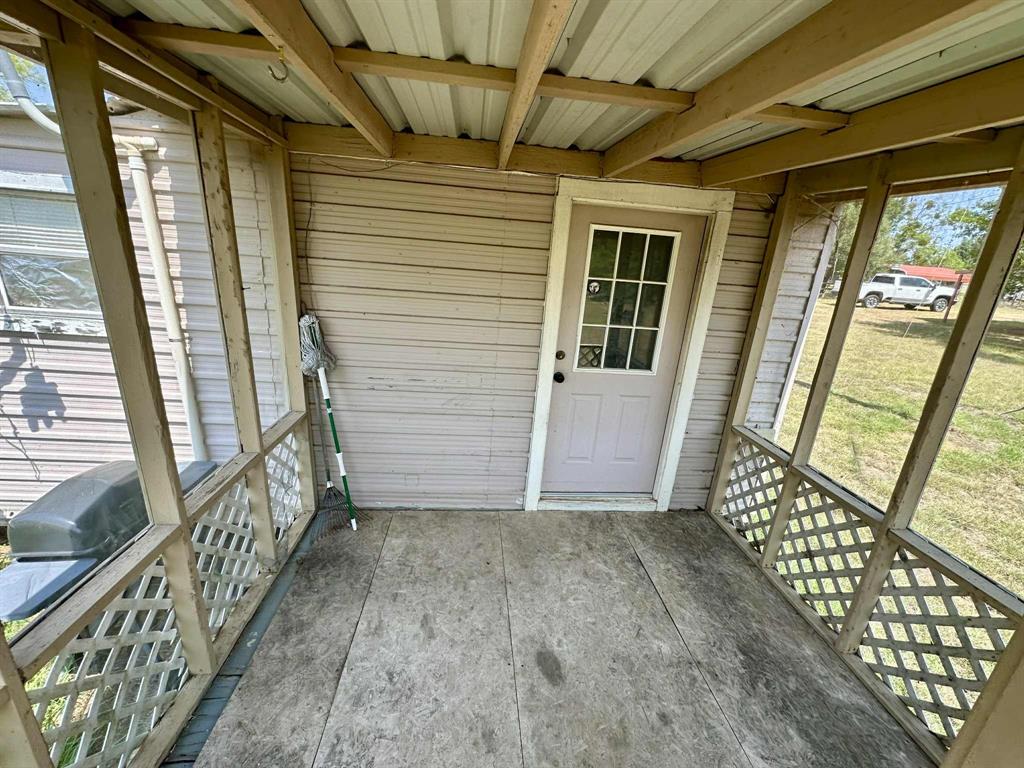 366 St Kitts Road Comanche, TX 76442 - Photo 8 of 20 a view of an entryway