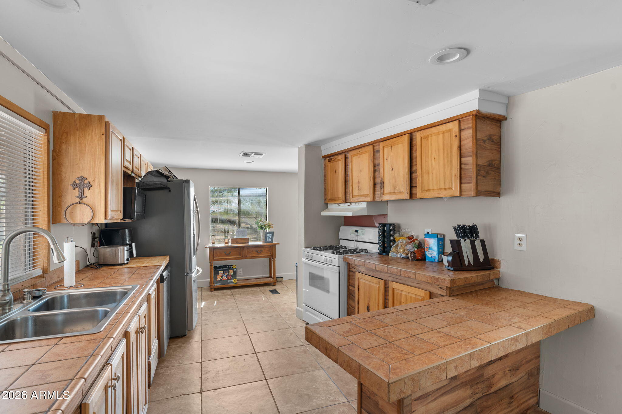 50702 West Hector Road Aguila, AZ 85320 - Photo 21 of 37 21-web-or-mls-DSC09341