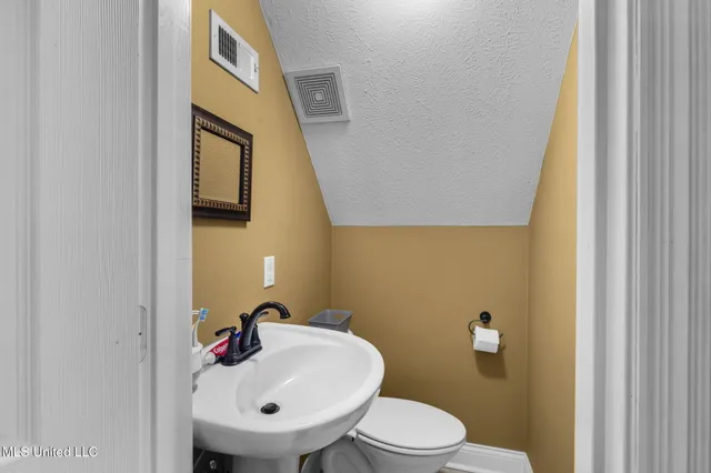 $330,000 | 277 Martin Drive, Carthage, MS 39051