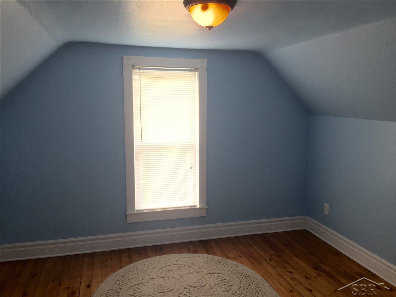 420 Taylor Street Bay City, MI 48708 - Photo 8 of 9 31261083-7.JPG