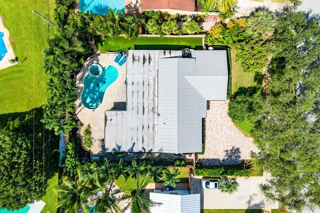 $919,800 | 777 Lagoon Drive, North Palm Beach, FL 33408