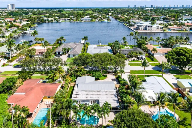 $919,800 | 777 Lagoon Drive, North Palm Beach, FL 33408