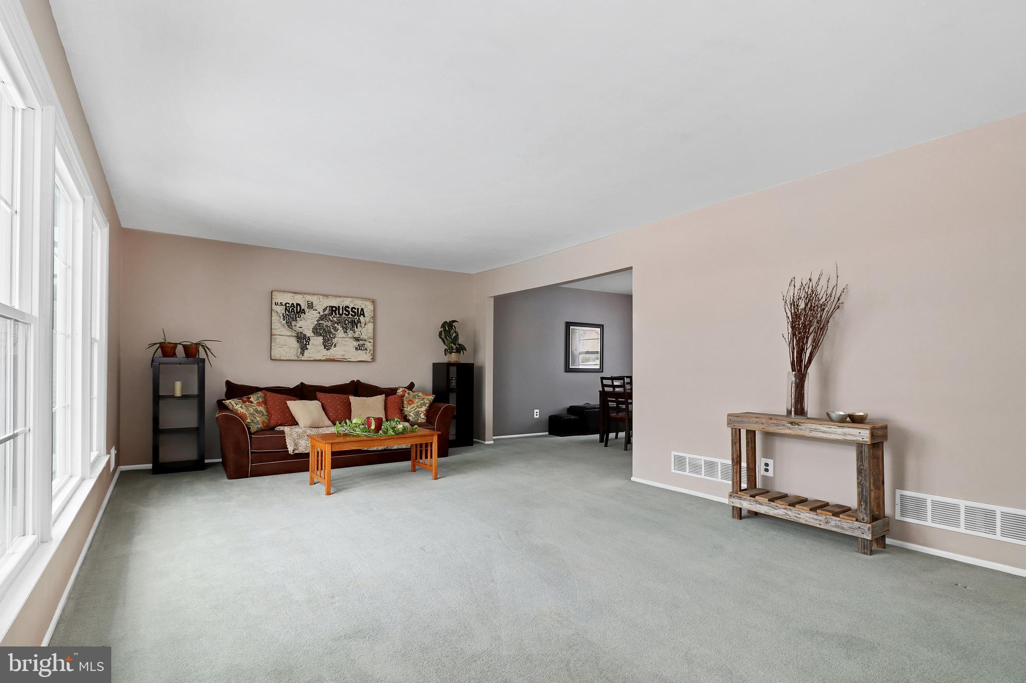112 Albemarle Road Hamilton, NJ 08690 - Photo 4 of 36