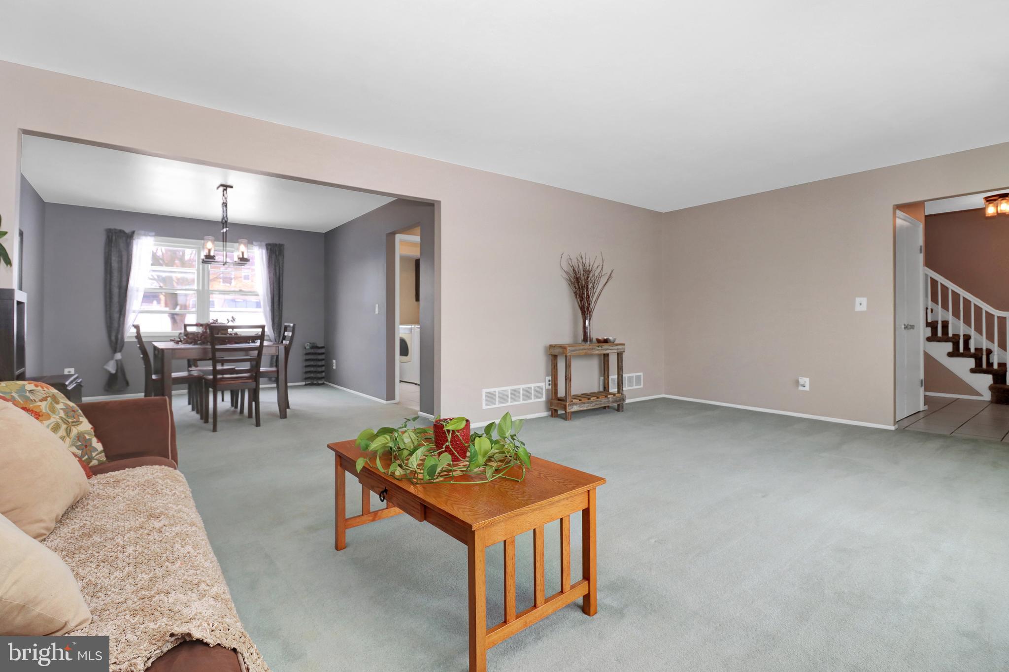 112 Albemarle Road Hamilton, NJ 08690 - Photo 5 of 36