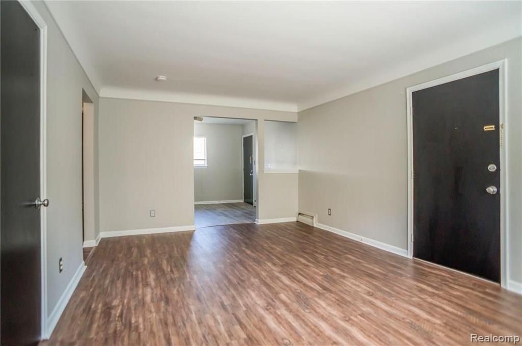629 West Maple Road, Unit 6299 Clawson, MI 48017 - Photo 10 of 23