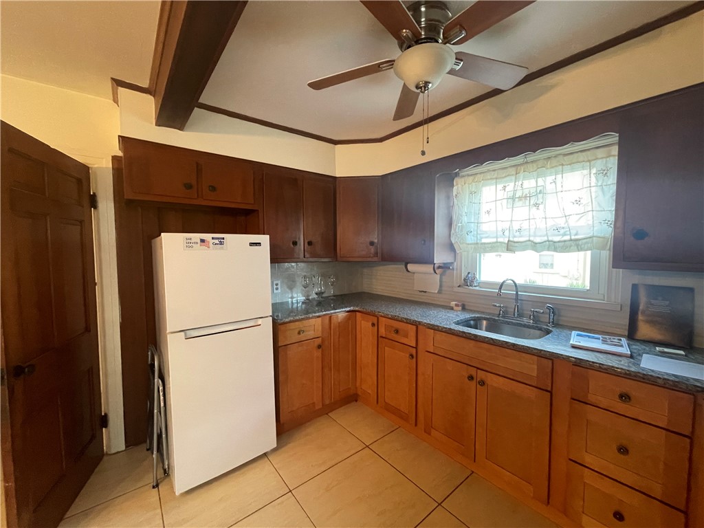 47 Metropolitan Road Providence, RI 02908 - Photo 14 of 26 Gallery Image 14