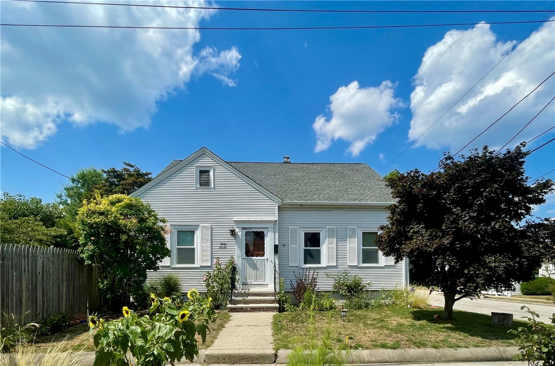 47 Metropolitan Road Providence, RI 02908 - Photo 3 of 26 Gallery Image 3