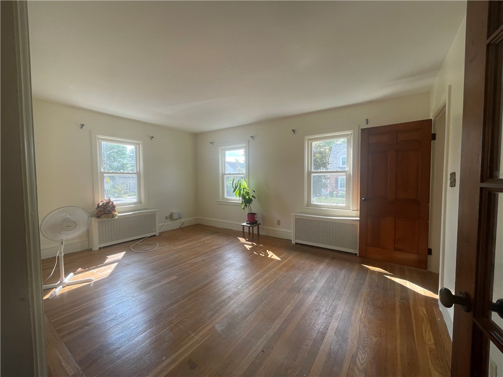 47 Metropolitan Road Providence, RI 02908 - Photo 7 of 26 Gallery Image 7