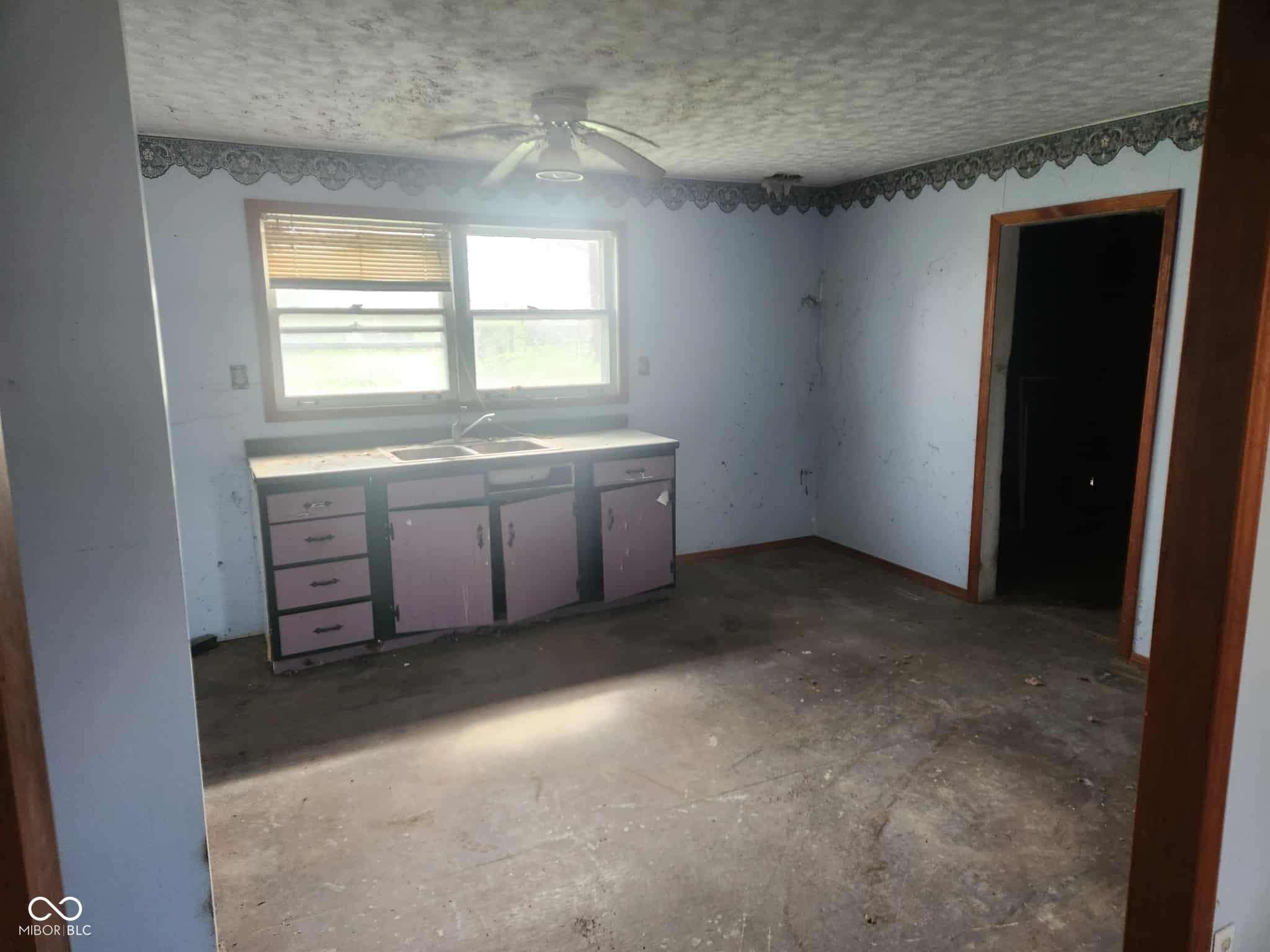363 East North Street Dunkirk, IN 47336 - Photo 11 of 20