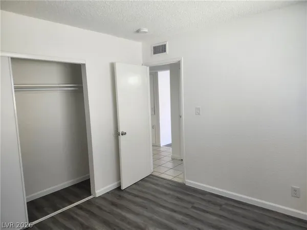 $1,800 | 2700 East Basswood Avenue, North Las Vegas, NV 89030