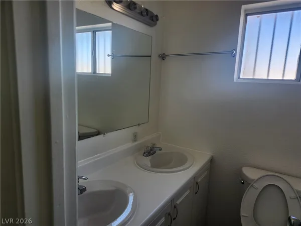 $1,800 | 2700 East Basswood Avenue, North Las Vegas, NV 89030