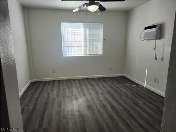 $1,800 | 2700 East Basswood Avenue, North Las Vegas, NV 89030