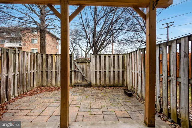 $2,550 | 8549 Towne Manor Court, Alexandria, VA 22309