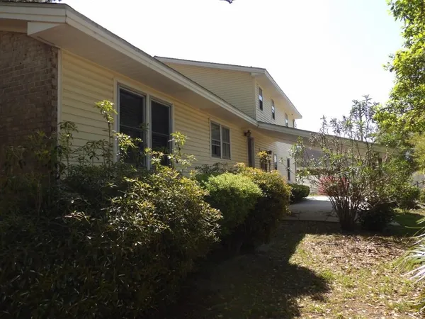 $2,250 | 917 9th Avenue South, North Myrtle Beach, SC 29582