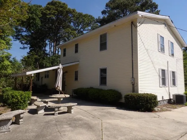 $2,250 | 917 9th Avenue South, North Myrtle Beach, SC 29582