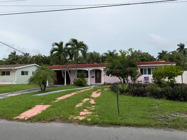 $4,300 | 2349 Northeast 9th Street, Pompano Beach, FL 33062