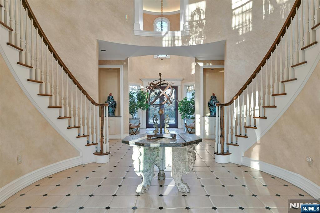 86 Fox Hedge Road Saddle River, NJ 07458 - Photo 8 of 44
