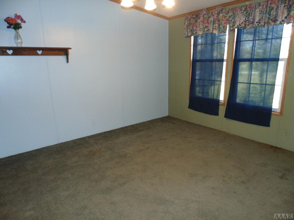 68 Whitehurst Road Gates, NC 27937 - Photo 4 of 30 DINING ROOM