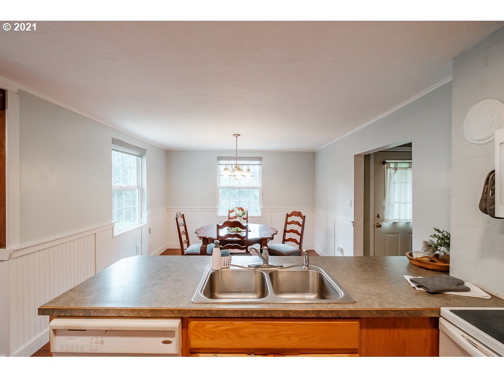 39800 Gilbert Creek Road Willamina, OR 97396 - Photo 16 of 30 Gallery Image 16