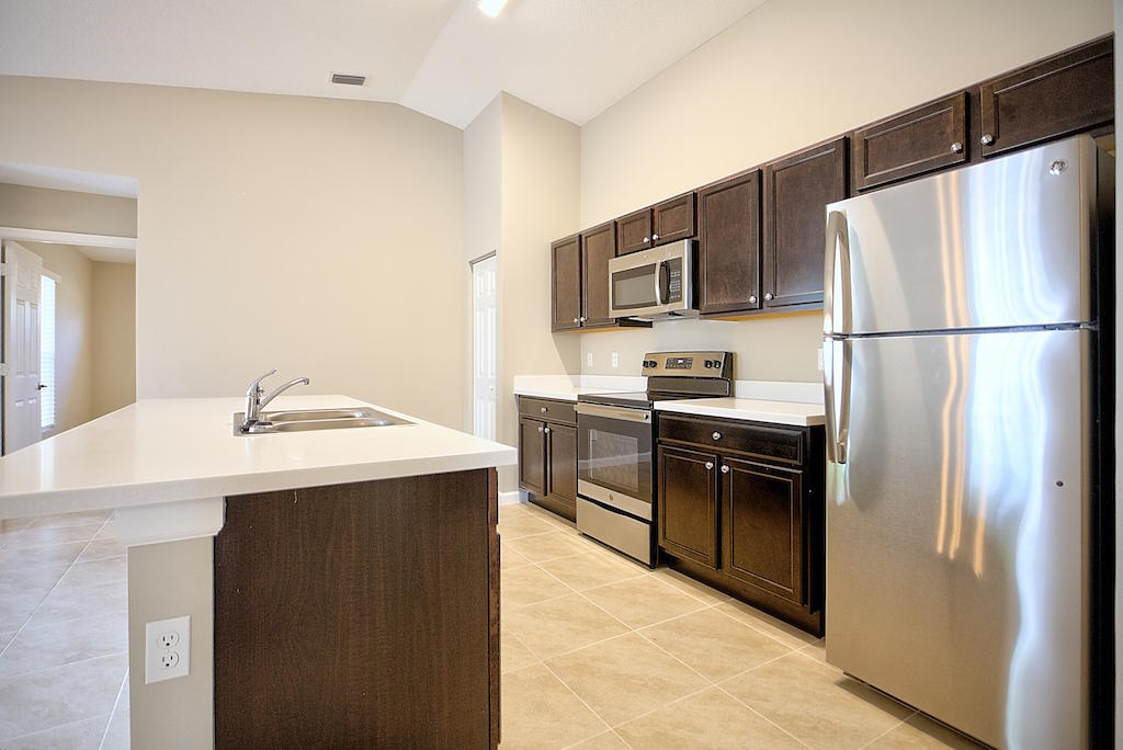 1475 Southwest Del Rio Boulevard Port St. Lucie, FL 34953 - Photo 19 of 20 IMG_0152