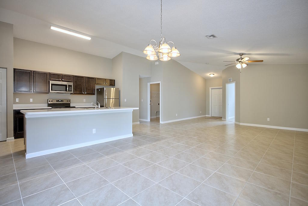 1475 Southwest Del Rio Boulevard Port St. Lucie, FL 34953 - Photo 20 of 20 IMG_0155