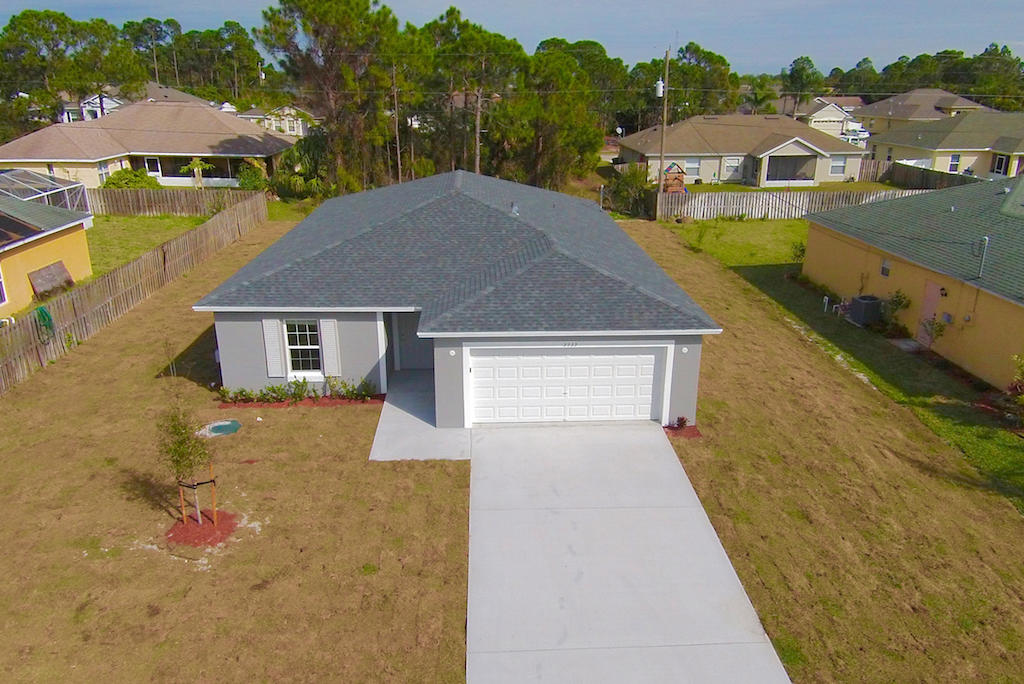 1475 Southwest Del Rio Boulevard Port St. Lucie, FL 34953 - Photo 2 of 20 DJI03115
