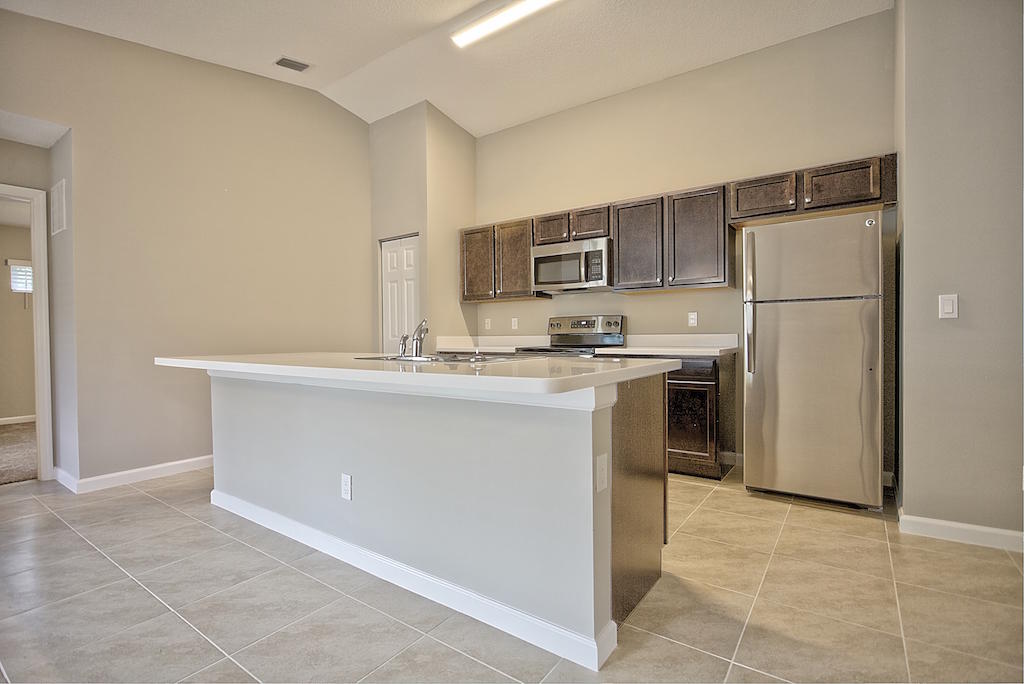 1475 Southwest Del Rio Boulevard Port St. Lucie, FL 34953 - Photo 9 of 20 IMG_0118