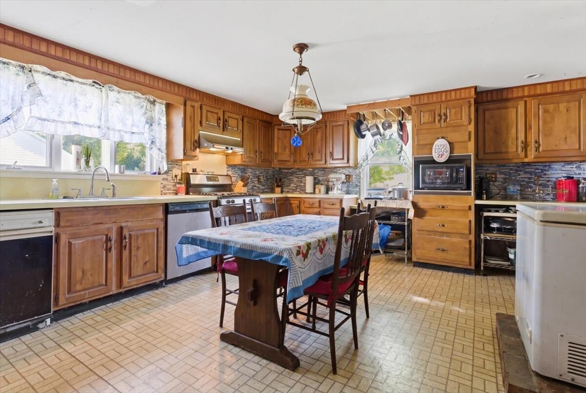 263 Number Six Road Oxford, ME 04270 - Photo 43 of 72 Kitchen