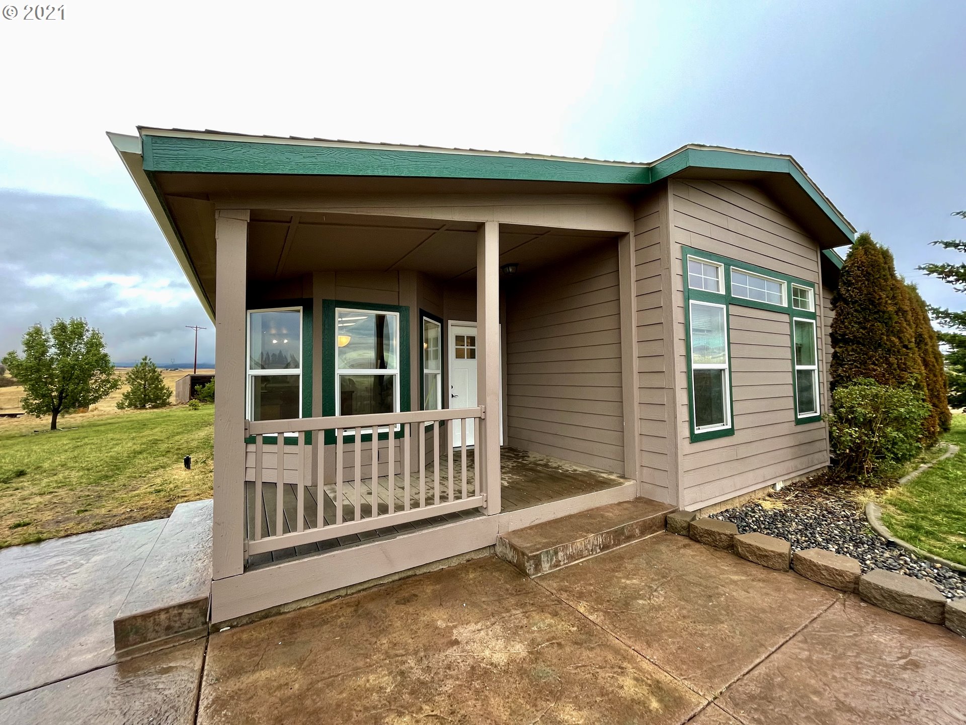 325 Fish Hatchery Road Goldendale, WA 98620 - Photo 3 of 24 Gallery Image 3