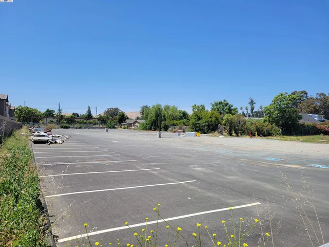 a view of basketball court