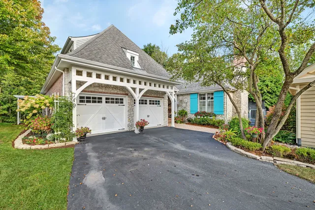 $769,900 | 719 Stonebridge Road, Frankfort, IL 60423