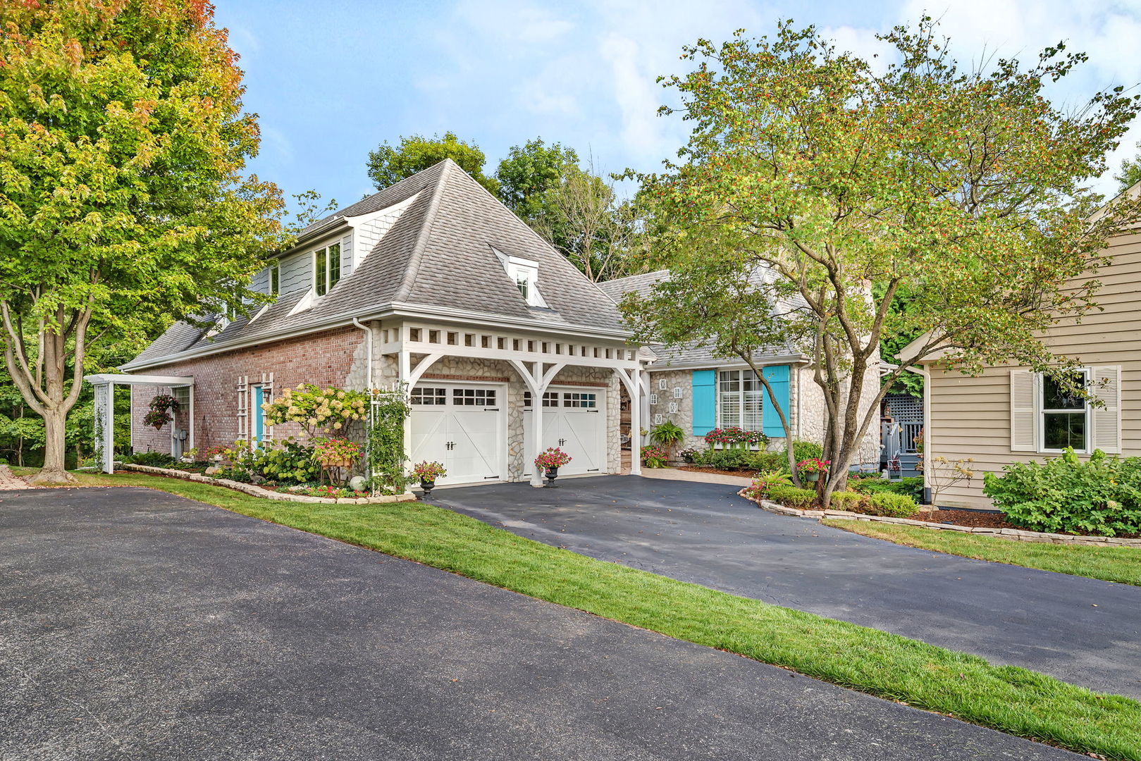 719 Stonebridge Road Frankfort, IL 60423 - Photo 2 of 53