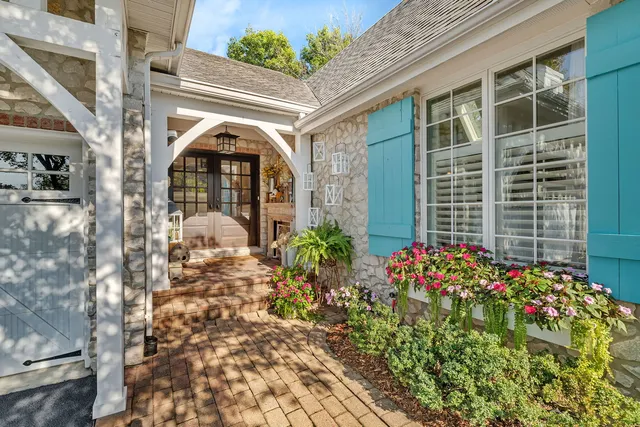 $769,900 | 719 Stonebridge Road, Frankfort, IL 60423