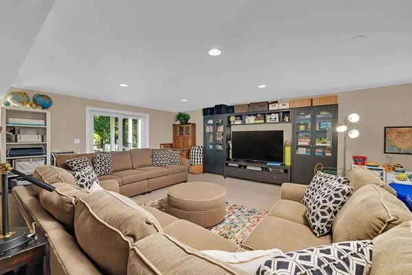 $769,900 | 719 Stonebridge Road, Frankfort, IL 60423