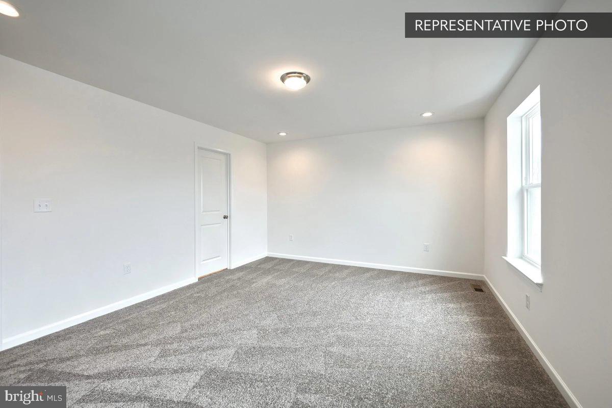 Pin Oak Plan At Hills Spring Grove, PA 17362 - Photo 25 of 38 a view of an empty room