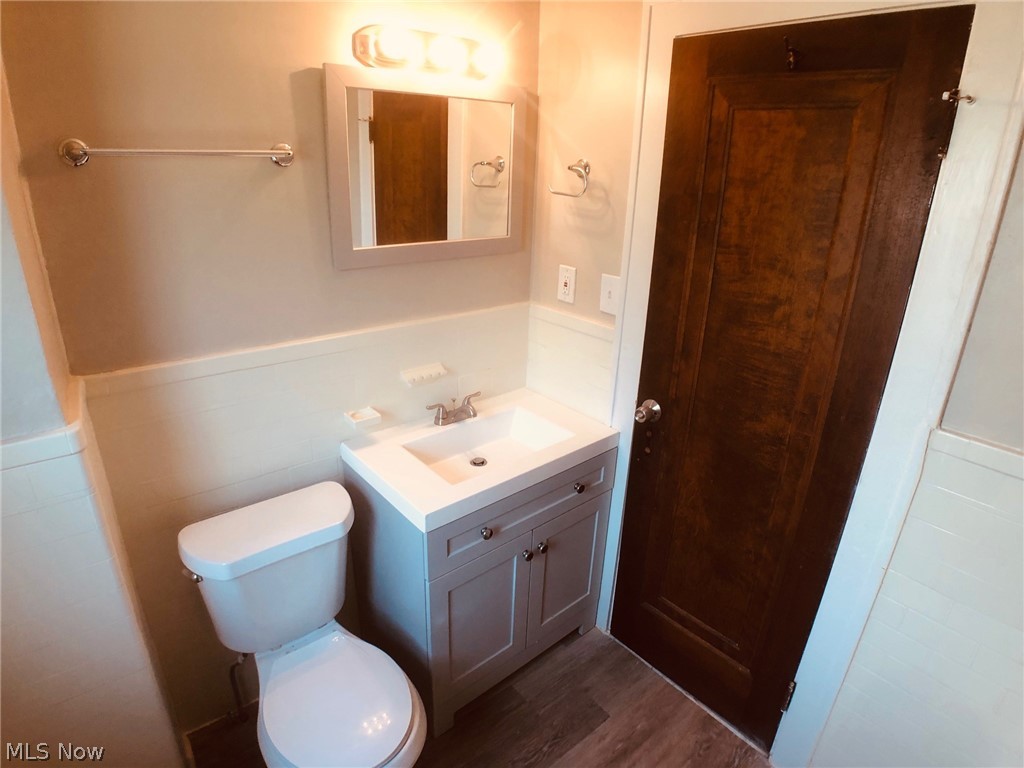 3989 Ardmore Road Cleveland Heights, OH 44121 - Photo 12 of 26