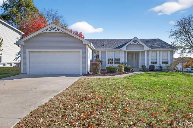 $370,000 | 790 Seven Hills Lane, St. Charles, MO 63304