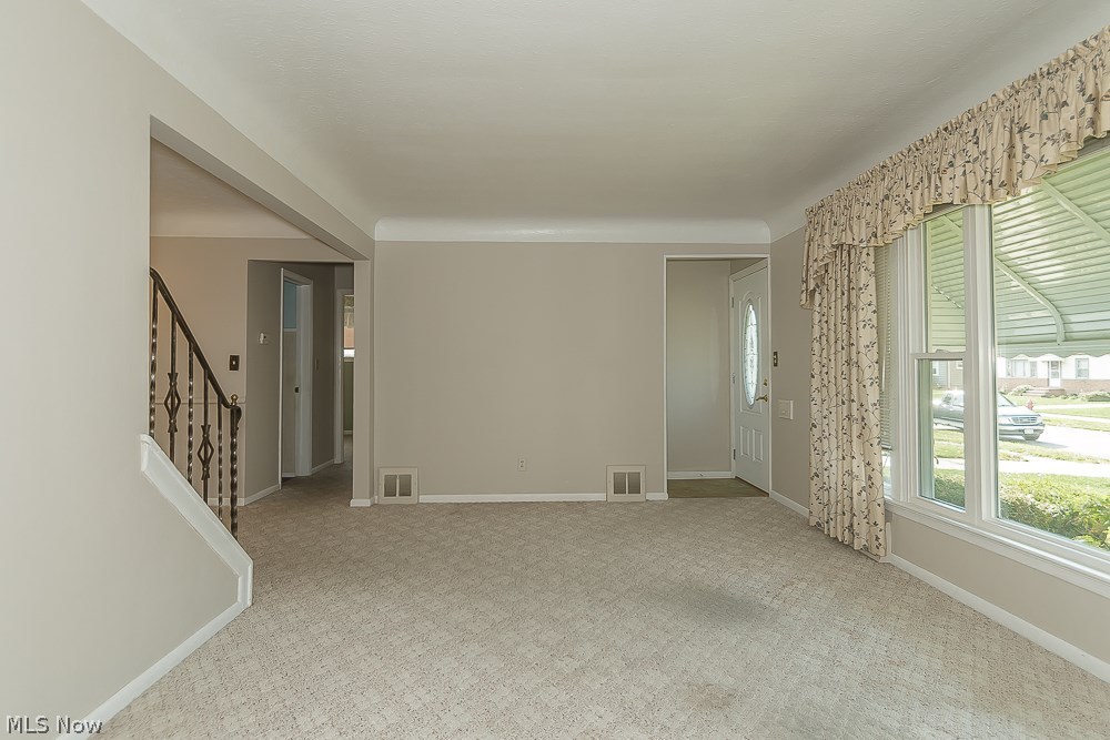 713 Pendley Road Willowick, OH 44095 - Photo 8 of 27