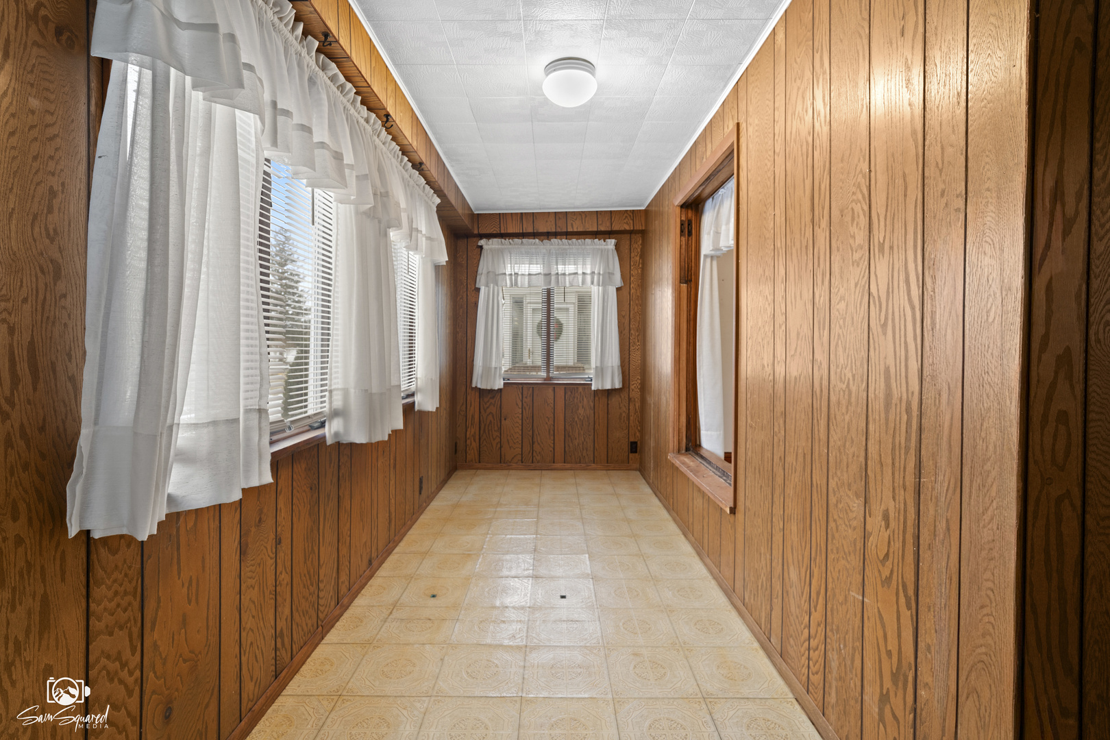 276 West 2nd Street Manteno, IL 60950 - Photo 2 of 20 a view of gallery with windows