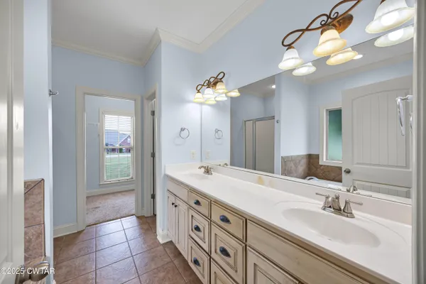 $449,900 | 344 Country Chase Drive, Jackson, TN 38305