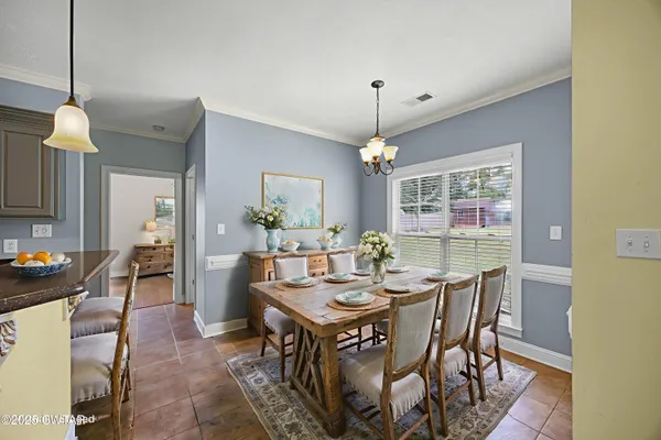 $449,900 | 344 Country Chase Drive, Jackson, TN 38305