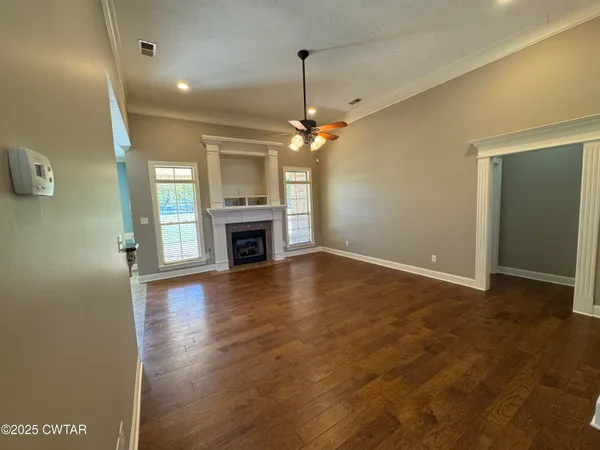 $449,900 | 344 Country Chase Drive, Jackson, TN 38305