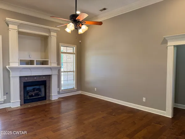 $449,900 | 344 Country Chase Drive, Jackson, TN 38305