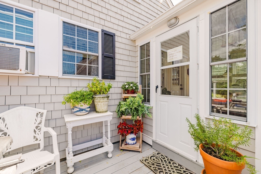 20 Gault Road Wareham, MA 02576 - Photo 3 of 43