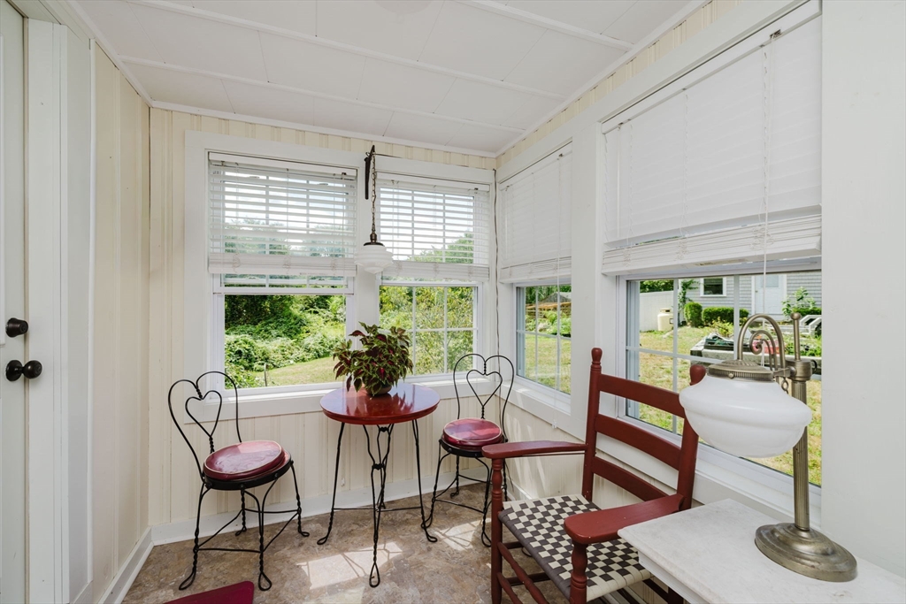 20 Gault Road Wareham, MA 02576 - Photo 4 of 43