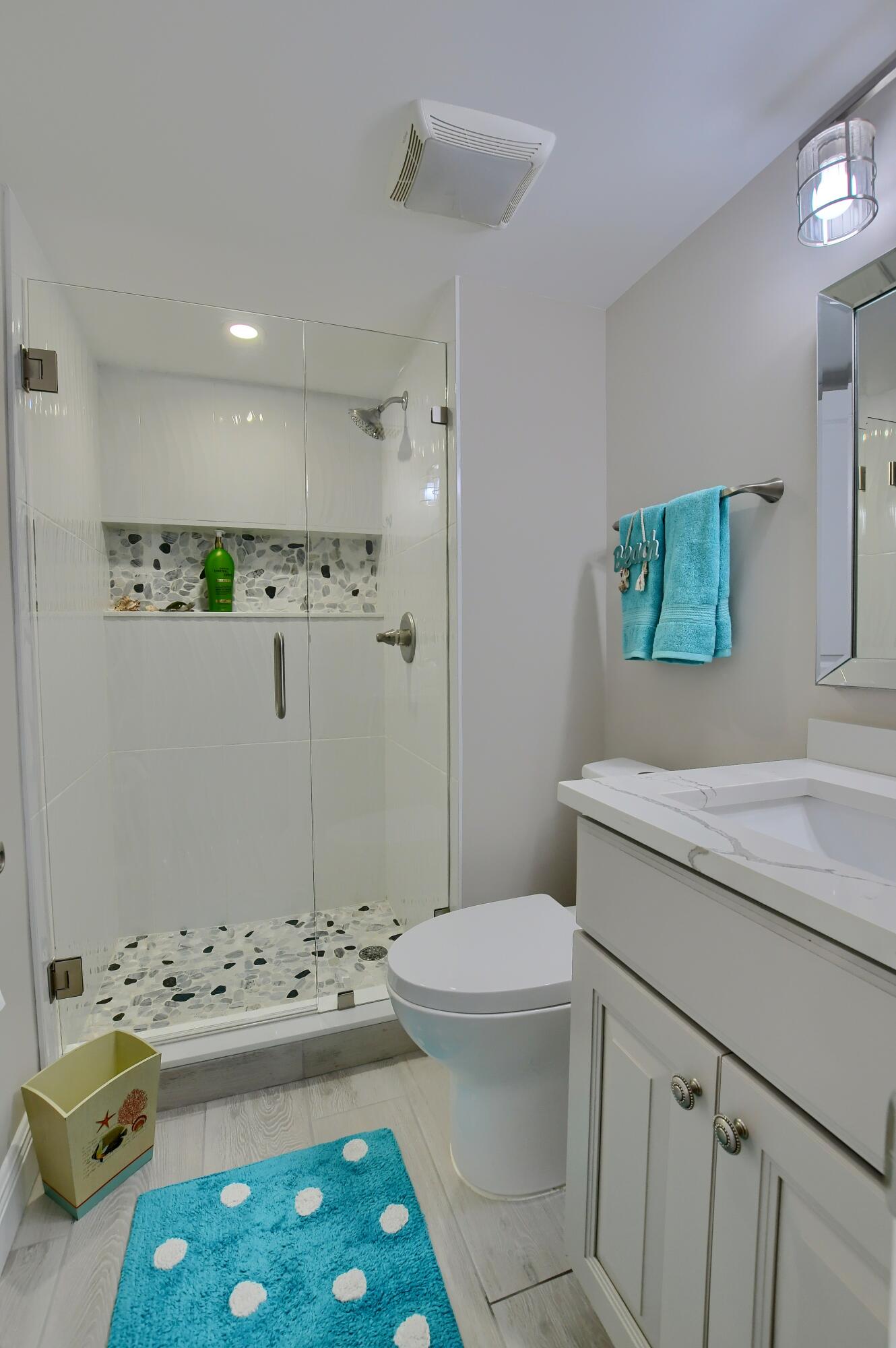 5900 Northeast 7th Avenue, Unit 202N Boca Raton, FL 33487 - Photo 23 of 37 48_ebf_0680-hdr(5)