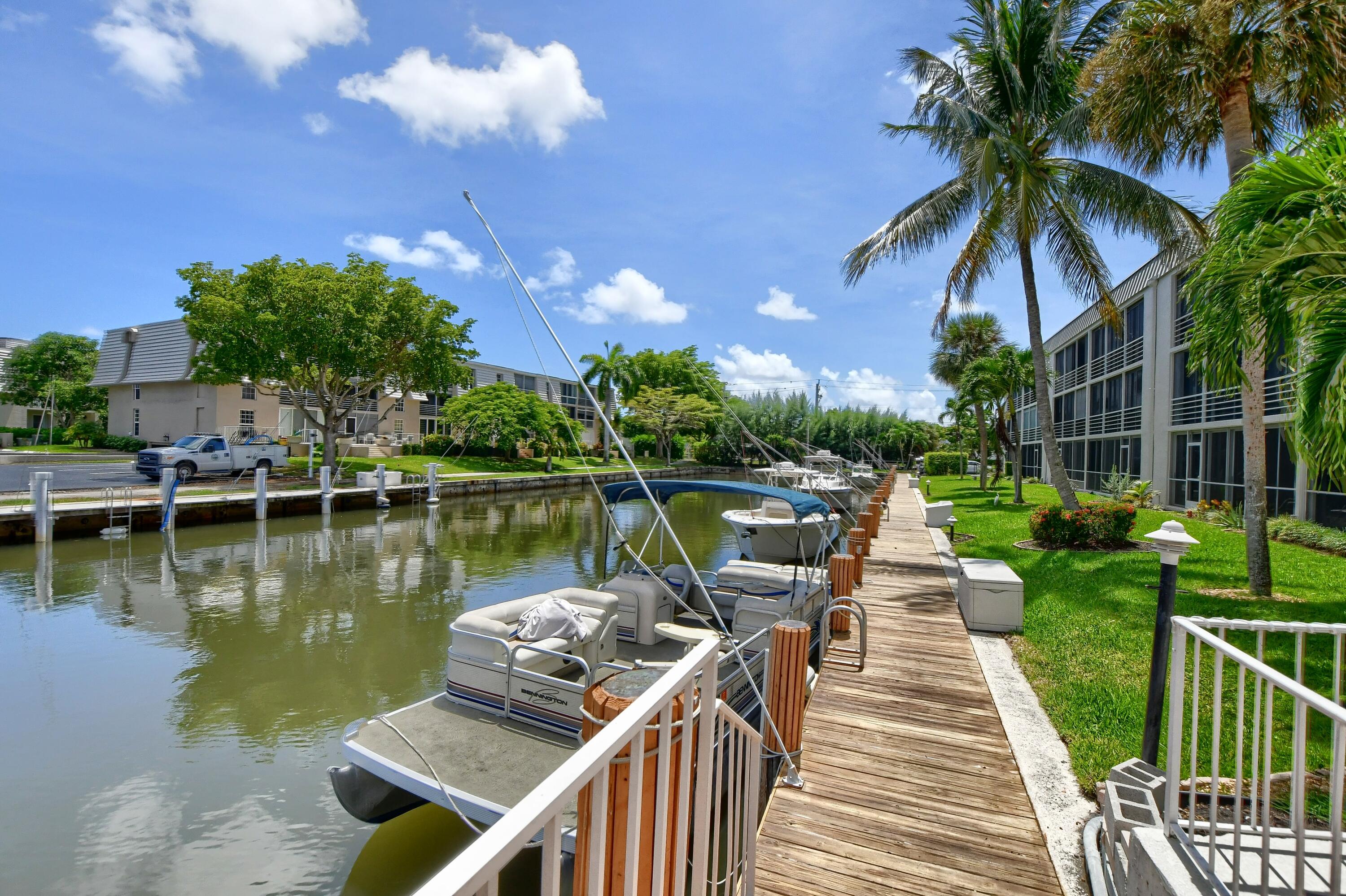 5900 Northeast 7th Avenue, Unit 202N Boca Raton, FL 33487 - Photo 26 of 37 52_ebf_0700-hdr(5)